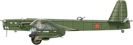 «Звено-СПБ» (ТБ-3 М-34 + 2 И-16 тип 5). Обратите внимание на наличие верхней турели.